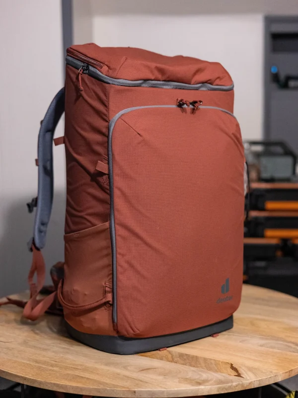 The JayPack comes in at 22” tall, making it a perfect carry-on as well.